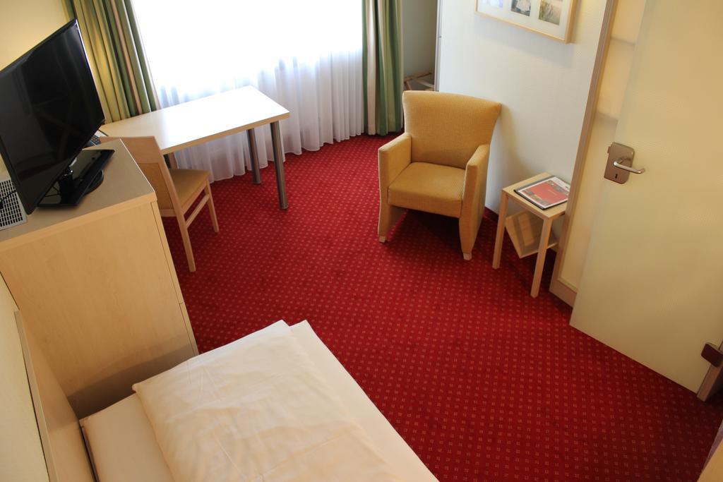 Schiller Hotel 3*